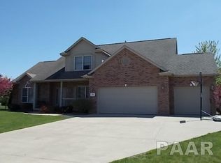 720 Stoneway Dr, Morton, IL