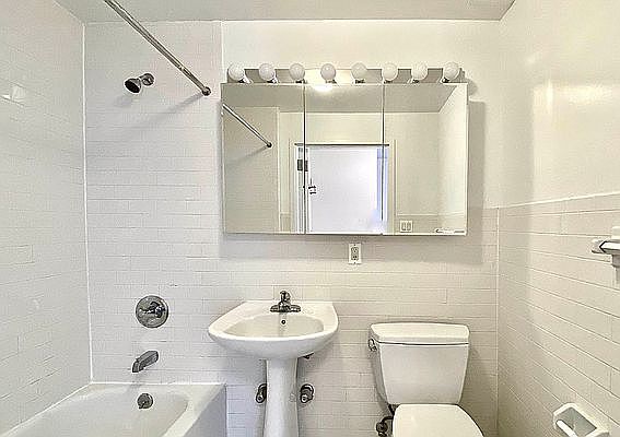 4th image of 54 Orchard St APT 6D
