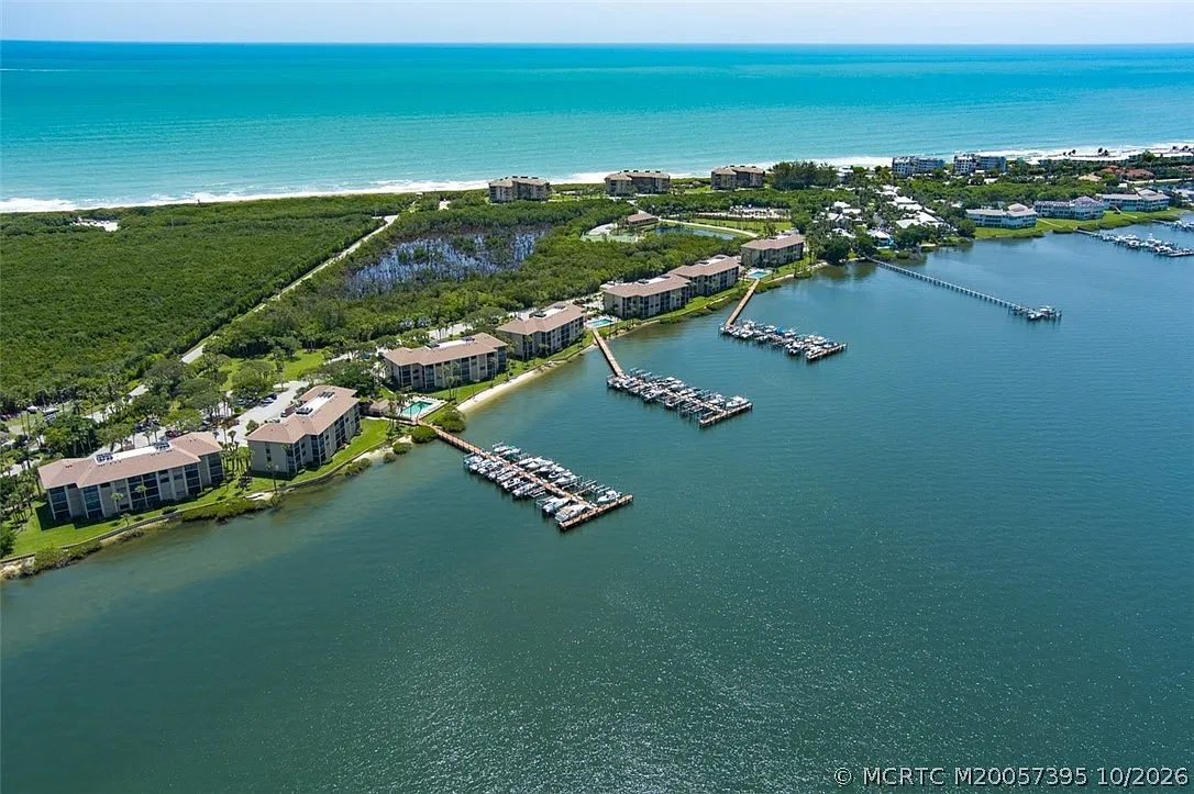 2 bed, 2.0 bath, 1032 sqft, $5,000 — Photo 2