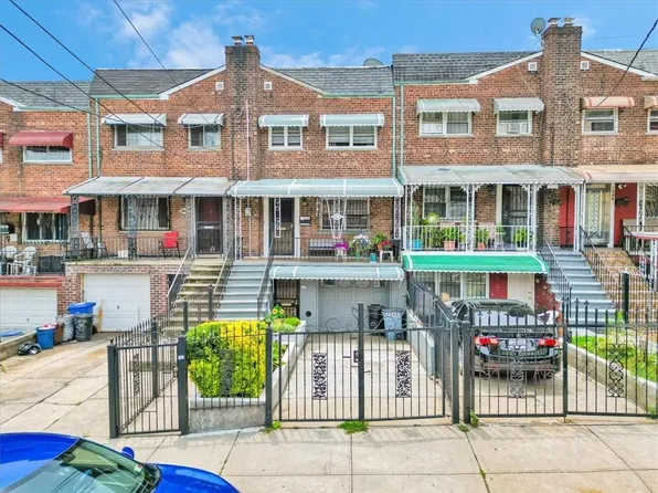 1048 E 216th Street, Bronx, NY 10469