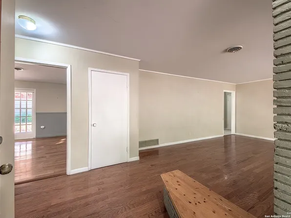 506 Larkwood Dr, San Antonio, TX 78209