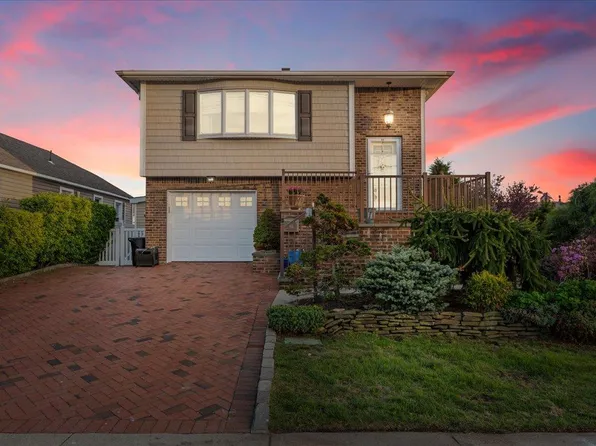 64 E Bedell Street, Freeport, NY 11520