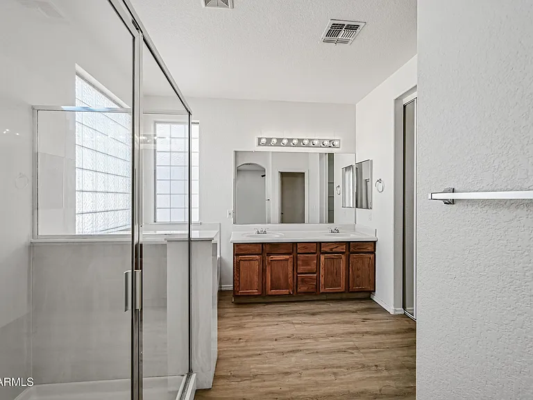 1808 E Dunbar Dr — Photo 16