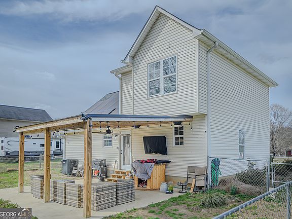 5th image of 397 Stringer Rd