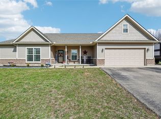 1694 McClellan Rd, Xenia, OH 45385