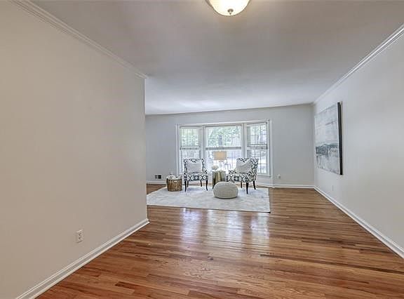 3rd image of 6416 W 101st Ter