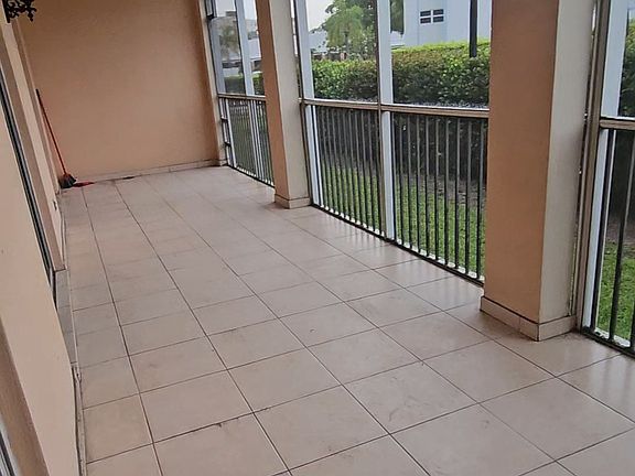 4th image of 85 Gulfstream Rd #105