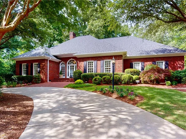 307 Catawbah Rd, Clemson, SC 29631