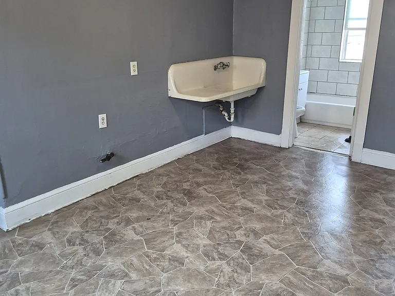 2110 W Grant St #LBACK — Photo 14