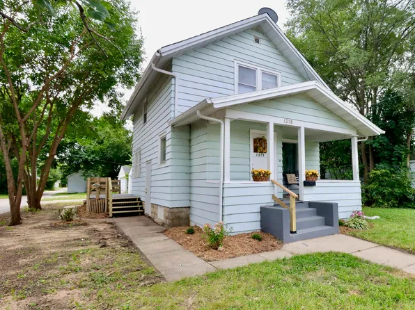1318 Custer Ave, Rockford, IL 61103
