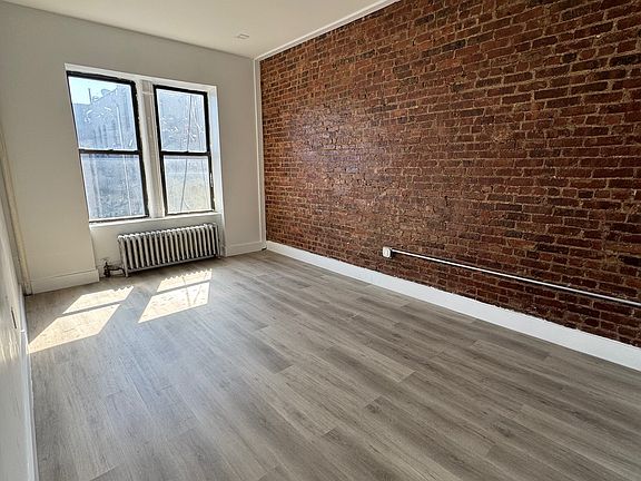 2nd image of 1234 Pacific St APT D4