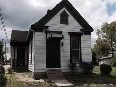 715 W Market St, New Albany, IN, 47150