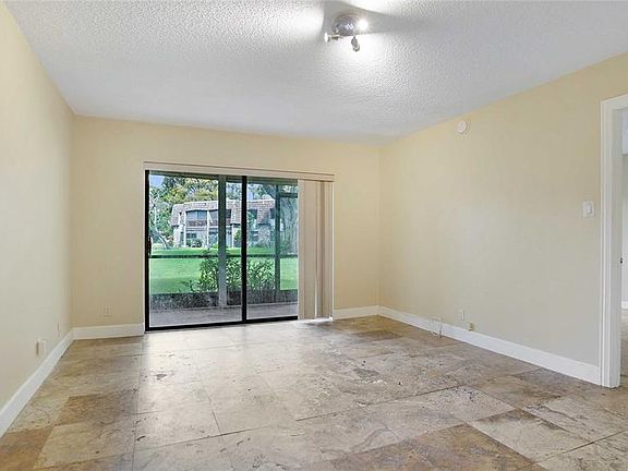 3rd image of 3123 Oakland Shores Dr #3123D104