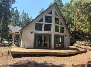 805 Holiday Ct, Mount Shasta, CA 96067