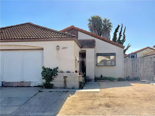 2217 N Chestnut Ln, Santa Maria, CA 93458