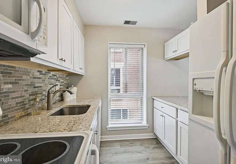 409 S Sharp St #R-5 — Photo 5