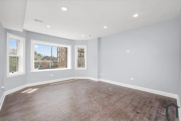 7959 S Essex Ave #2 — Photo 5