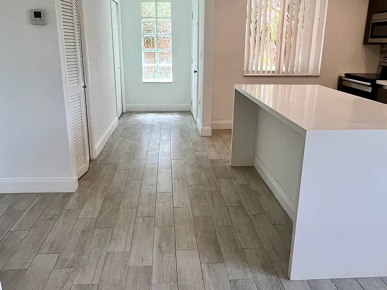 178 Lakeview Dr #201 — Photo 6