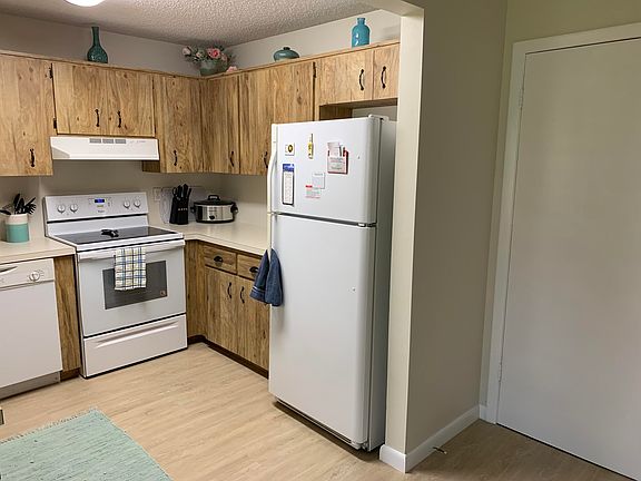 4th image of 8678 SW 95th St Unit E