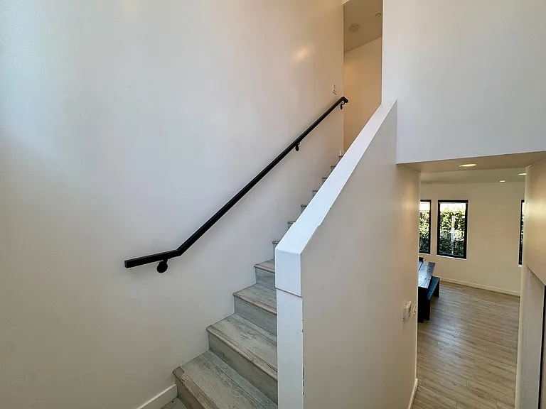 143 N Ardmore Ave — Photo 13