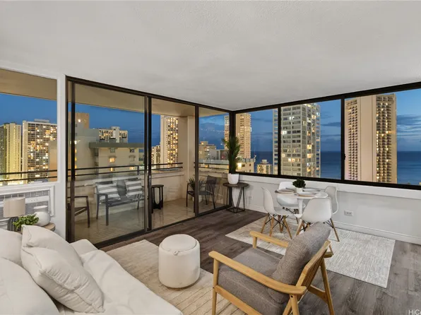 2410 Cleghorn St APT 2503, Honolulu, HI 96815