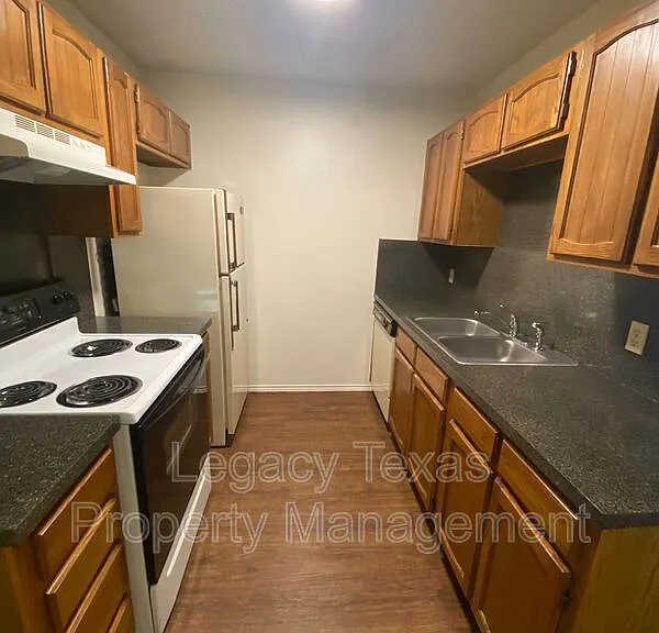 1412 Courtney Pl #A — Photo 17