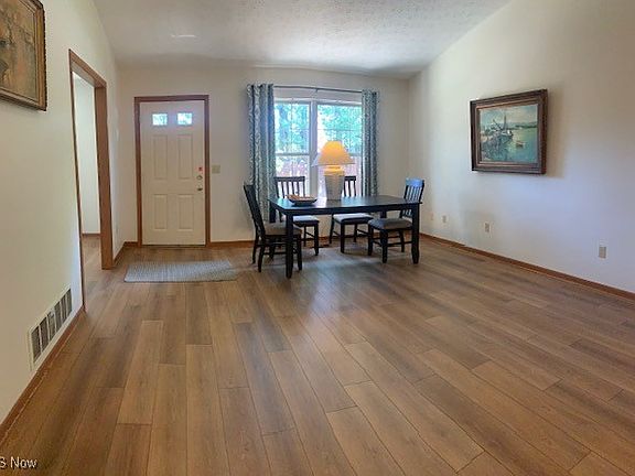 2nd image of 154 Bentley Dr