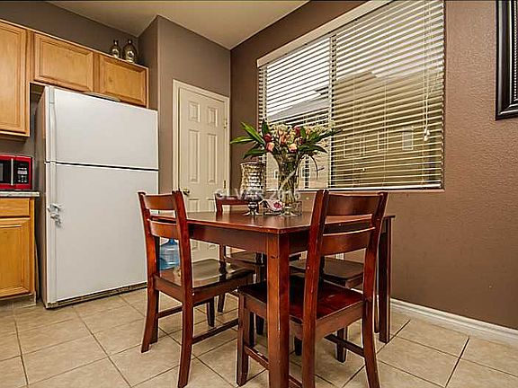 5th image of 6361 Foxlyn Ave