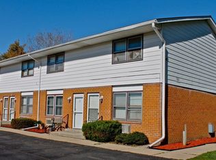 2421 25th St APT 1, Rockford, IL 61108