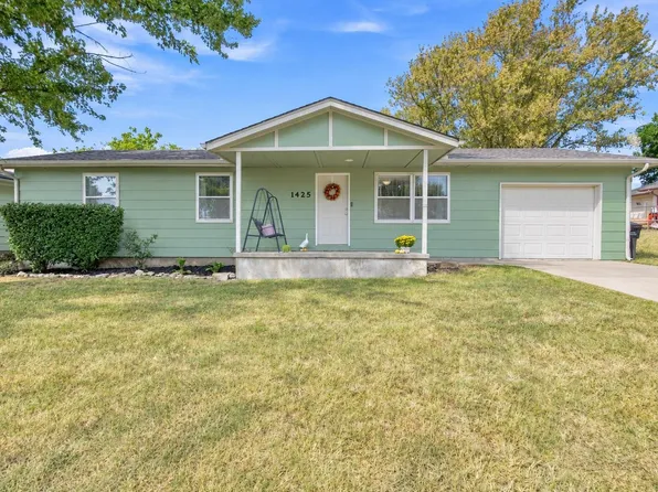 1425 Spencer Dr, Augusta, KS 67010