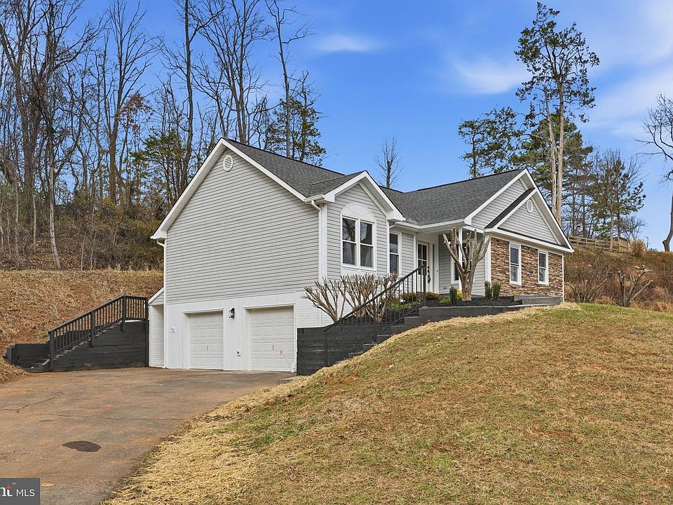 2nd image of 6233 Ridge Ln