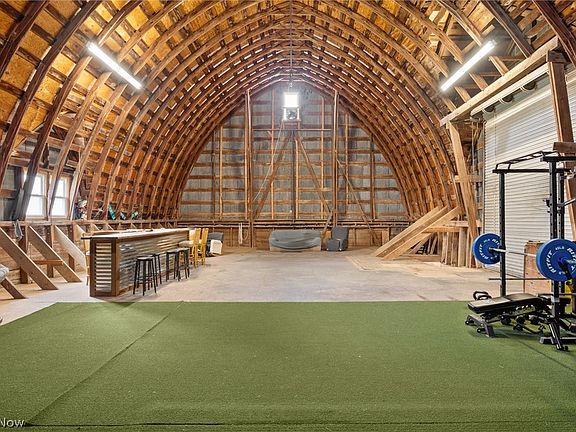 5th image of 9455 Robinson Rd