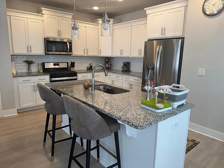 104 Greensdale Ln — Photo 8
