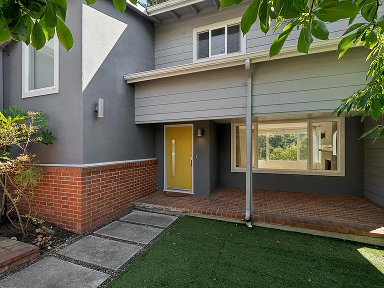 4923 Harbord Dr — Photo 4