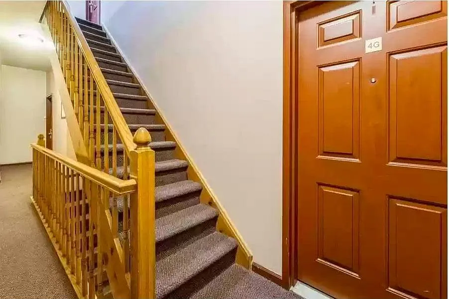 2 bed, 1.5 bath, $2,000 — Photo 2