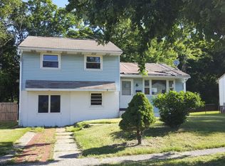 2047 S Winthrop Ave, Clementon, NJ 08021