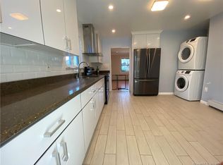 21 Hirsch Rd, Stamford, CT 06905