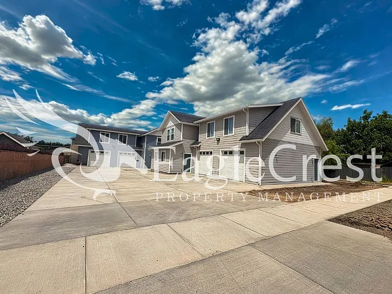 420 Ankeny St — Photo 4