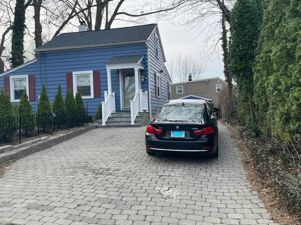 17 Girard Street, Norwalk, CT 06850