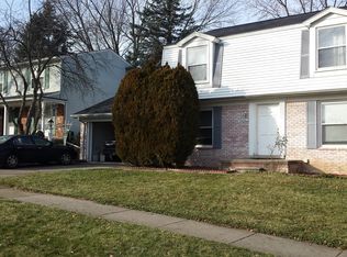 2426 Roanoake Dr, Ypsilanti, MI 48197