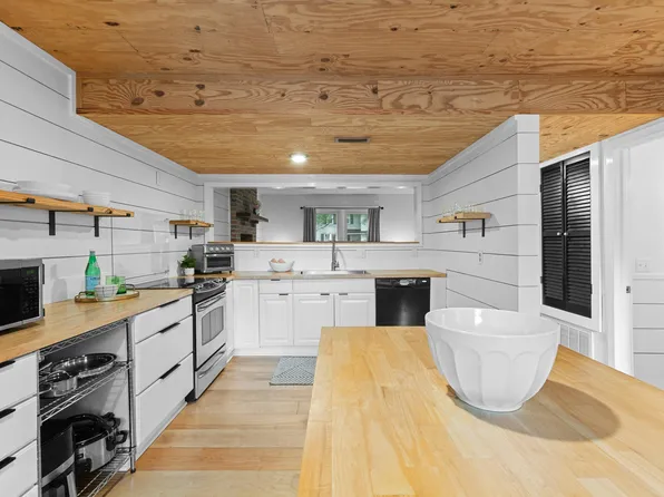 733 Harbor Ln, Mount Pleasant, SC 29464