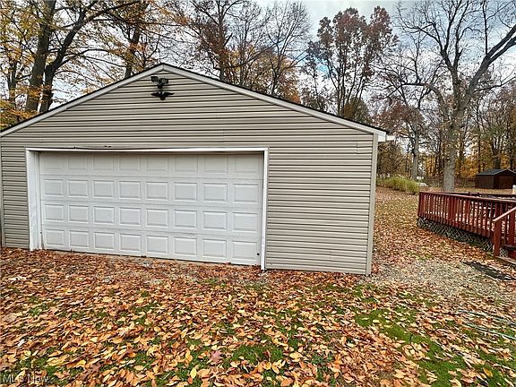 2nd image of 2119 Bryn Mawr Dr