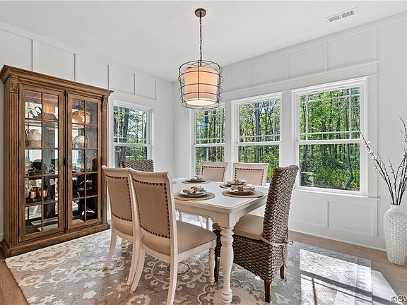 4th image of 11112 Cliff Park Ct