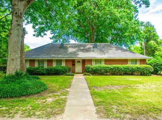 976 Metairie Rd, Jackson, MS 39209