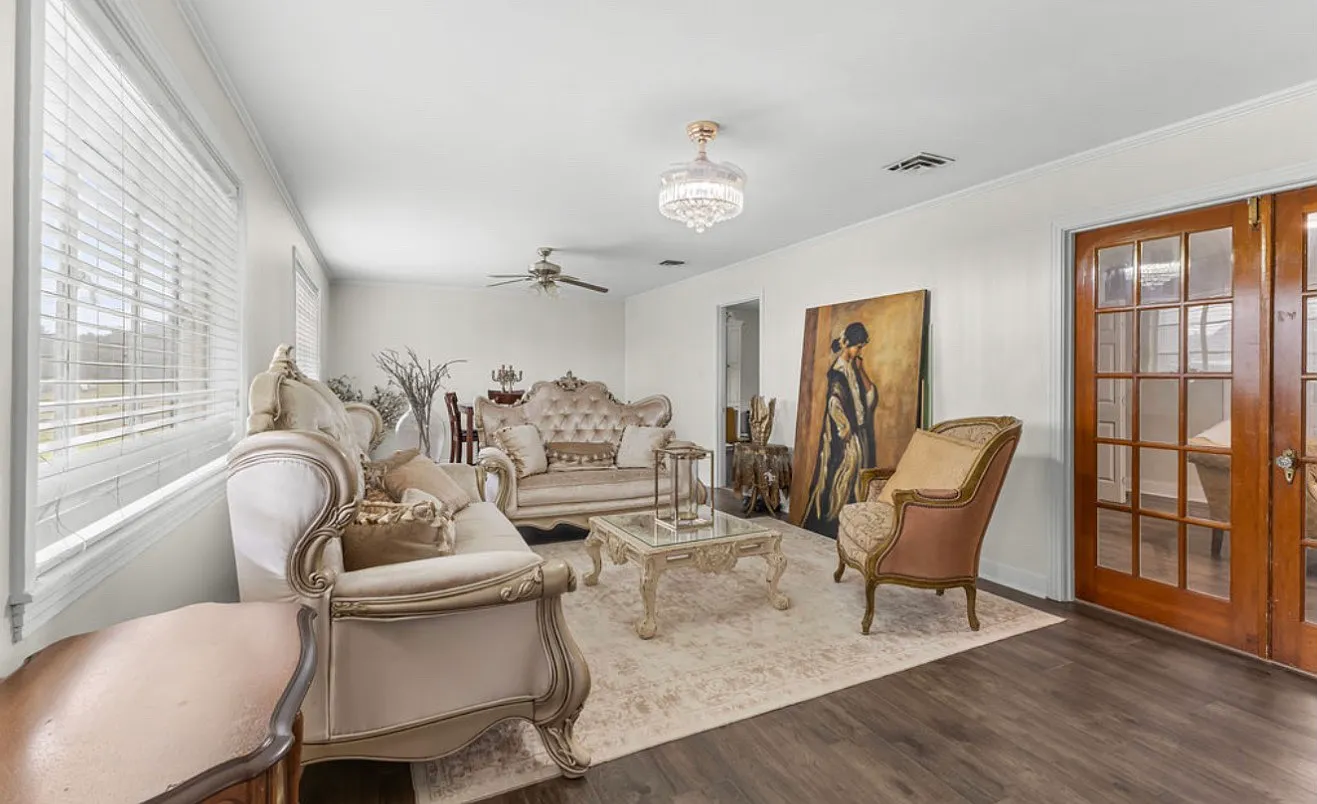 3 bed, 1726 sqft, $2,200 — Photo 4