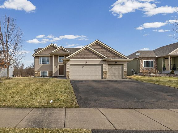 4th image of 1018 Wendover St NE