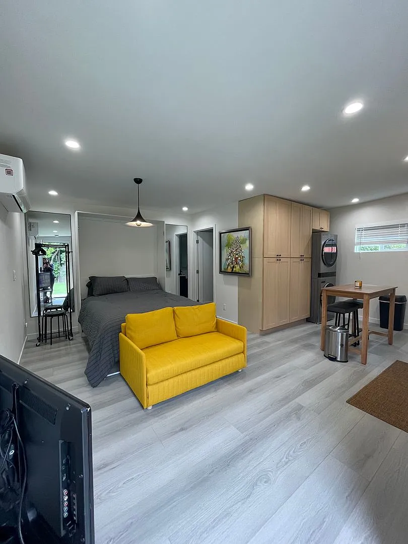 Charming Brand-New Studio ADU for Rent Private & Modern Living — Photo 2