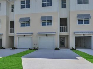 9918 Key Haven Rd, Seminole, FL 33777