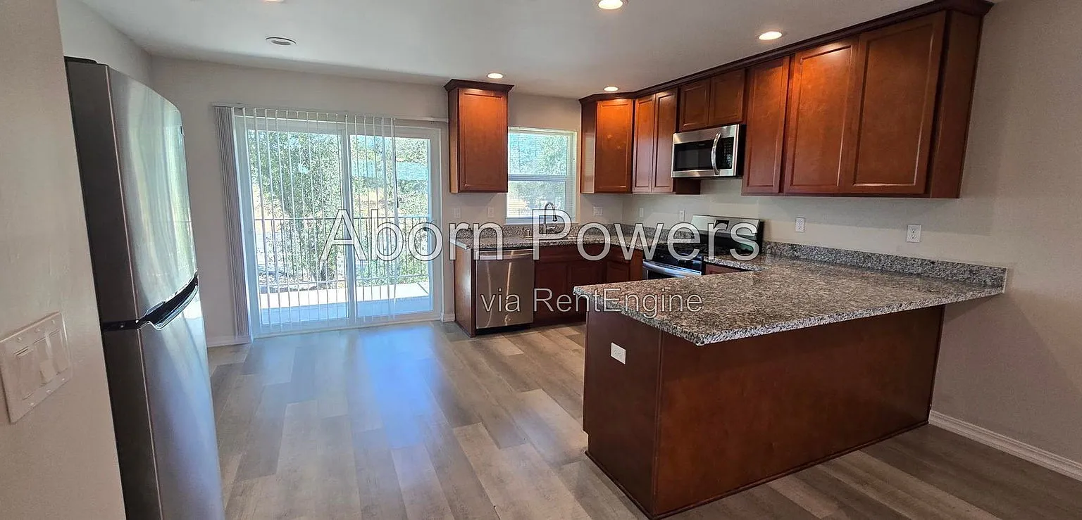 2 bed, 2.0 bath, $1,825 — Photo 3