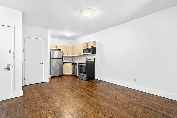 Rented by Friedman Mayer, LREB | media 9